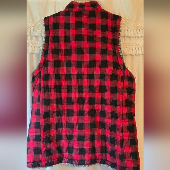 Maurice's Plaid Red and Black Women's Vest - Picture 2 of 6